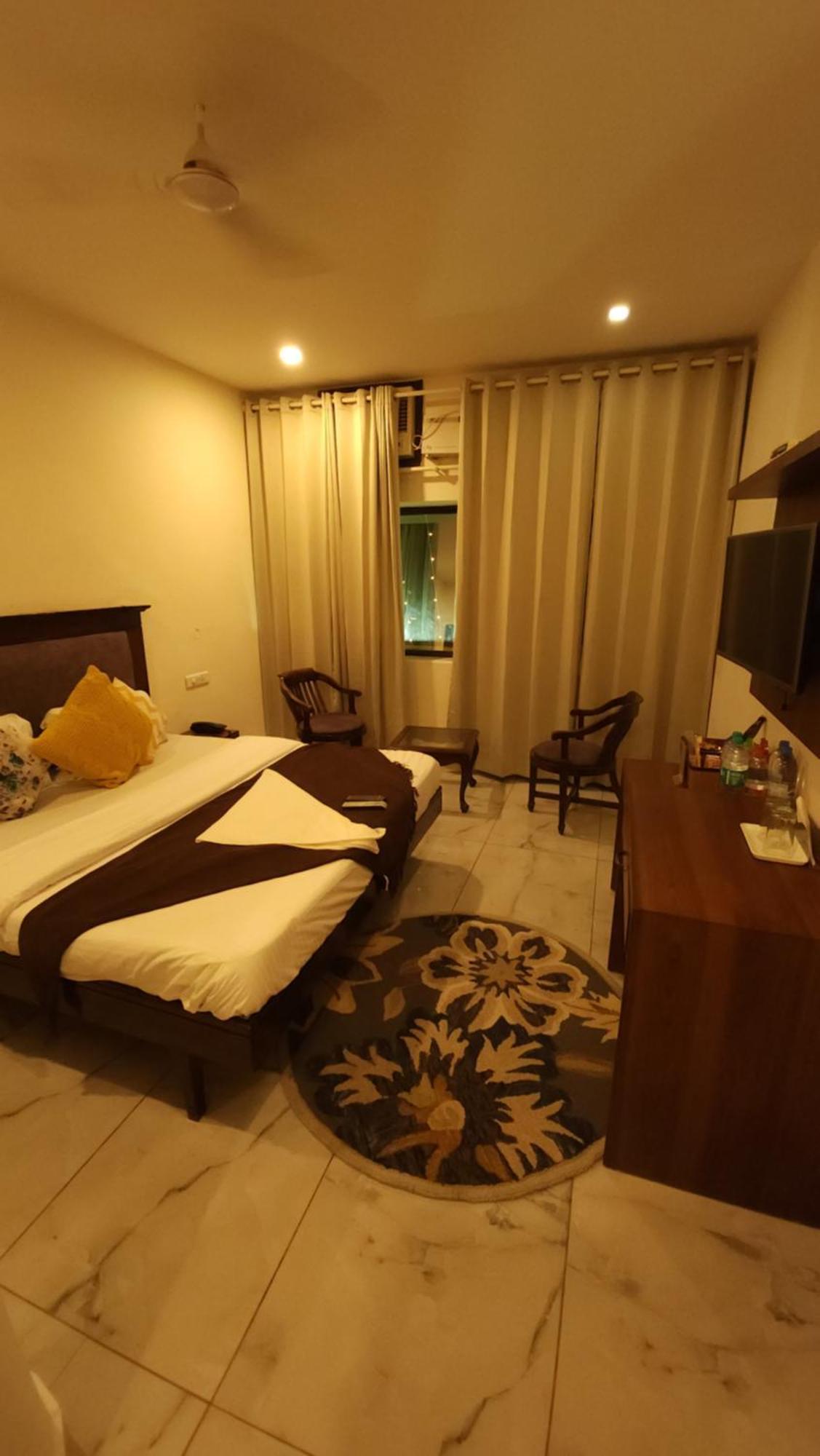 Chandīgarh Hotel Vrs Inns מראה חיצוני תמונה
