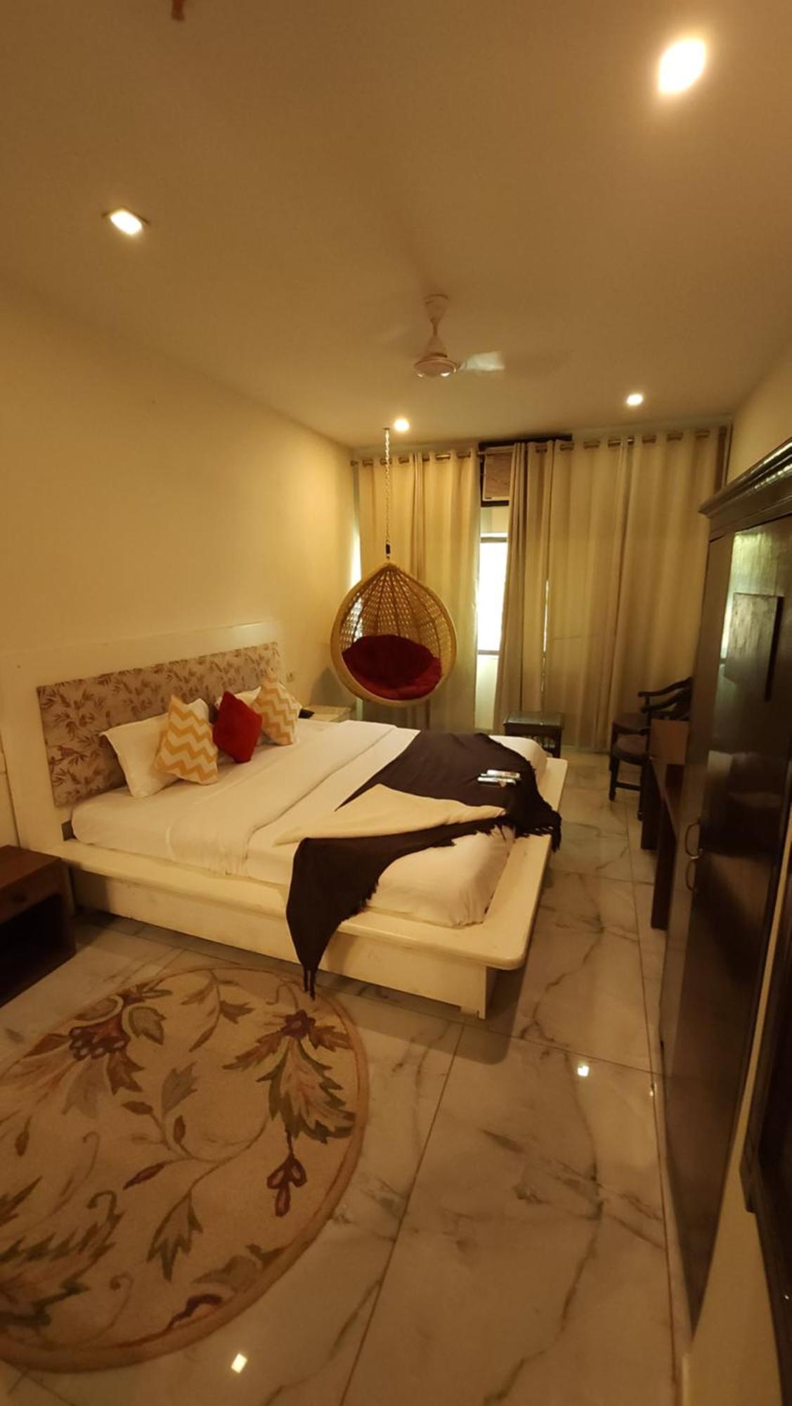 Chandīgarh Hotel Vrs Inns מראה חיצוני תמונה
