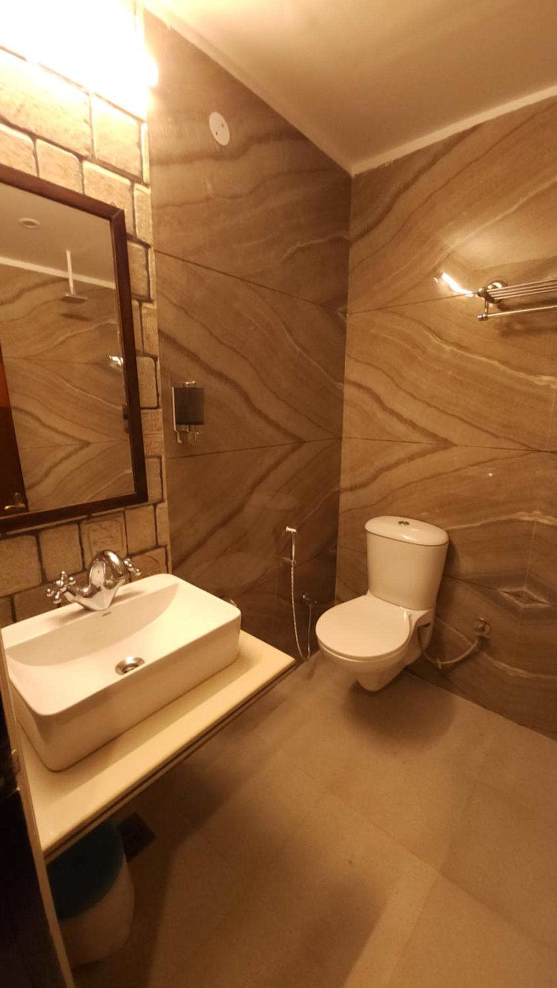 Chandīgarh Hotel Vrs Inns מראה חיצוני תמונה