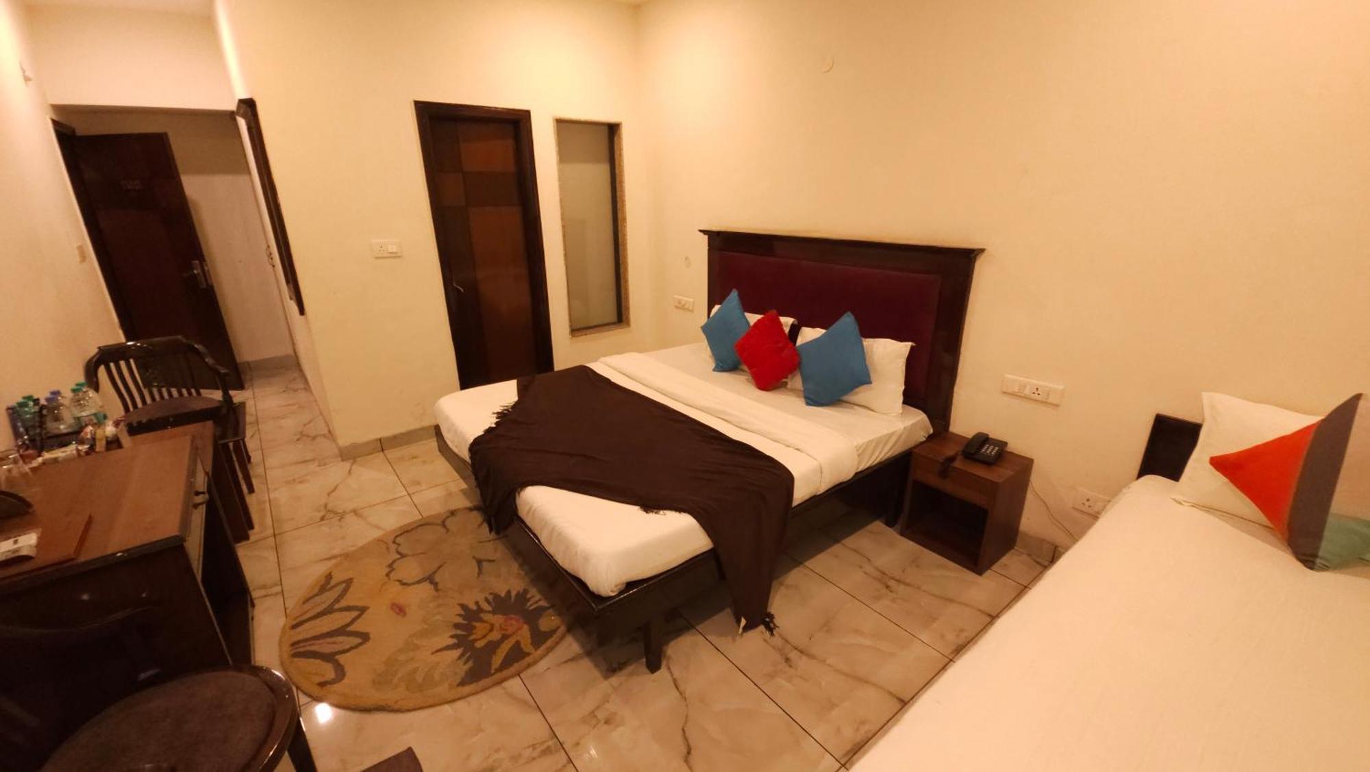Chandīgarh Hotel Vrs Inns מראה חיצוני תמונה