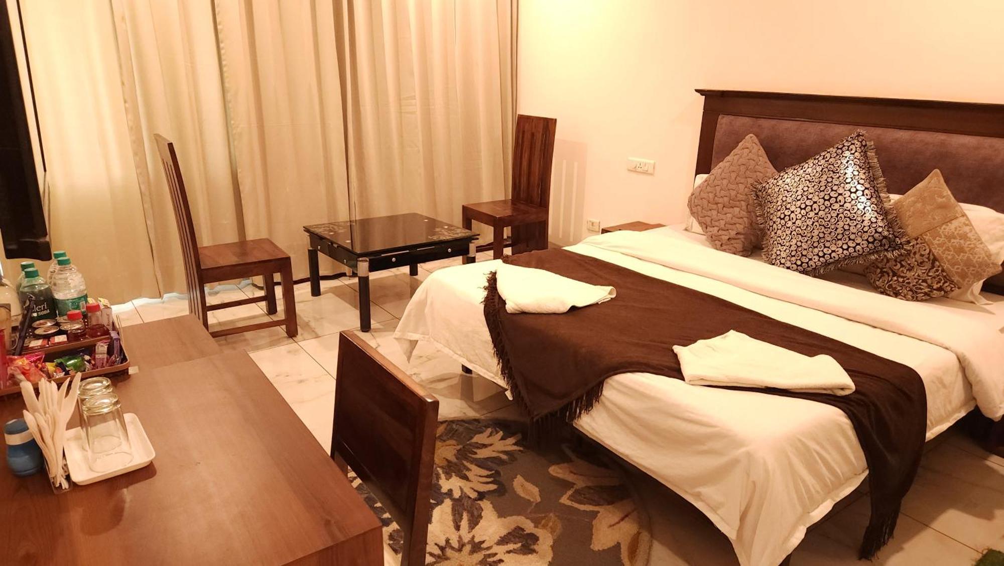 Chandīgarh Hotel Vrs Inns מראה חיצוני תמונה